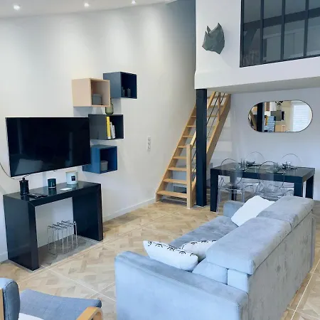 Origamix Center And Garage Apartment